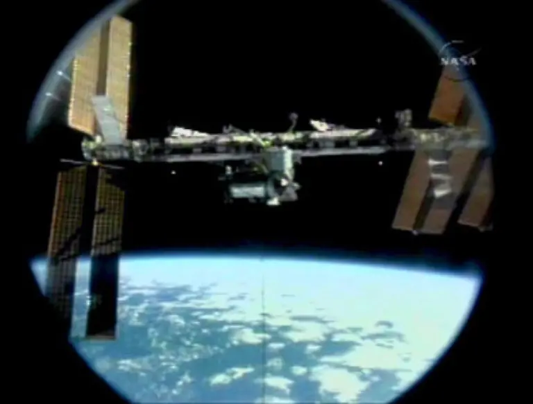 Erkenntnisse-ueber-die-Atmosphaere-ueber-das-All-und-speziell-den-Museklschwund-beim-Menschen-in-der-Schwerelosigkeit-haette-man-ohne-den-Einsatz-der-ISS-nicht-gewinnen-koennen