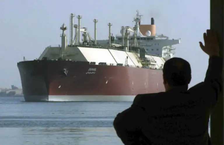 Eine-Passage-fuer-einen-Tanker-kostet-etwa-400-000-Euro