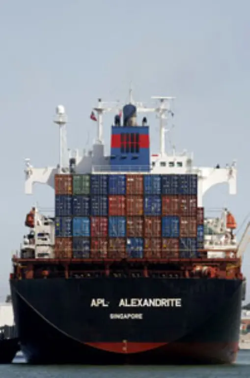 Insgesamt-liegen-die-taeglichen-Kosten-fuer-Tank-und-Containerschiffe-bei-ungefaehr-80-000-Euro
