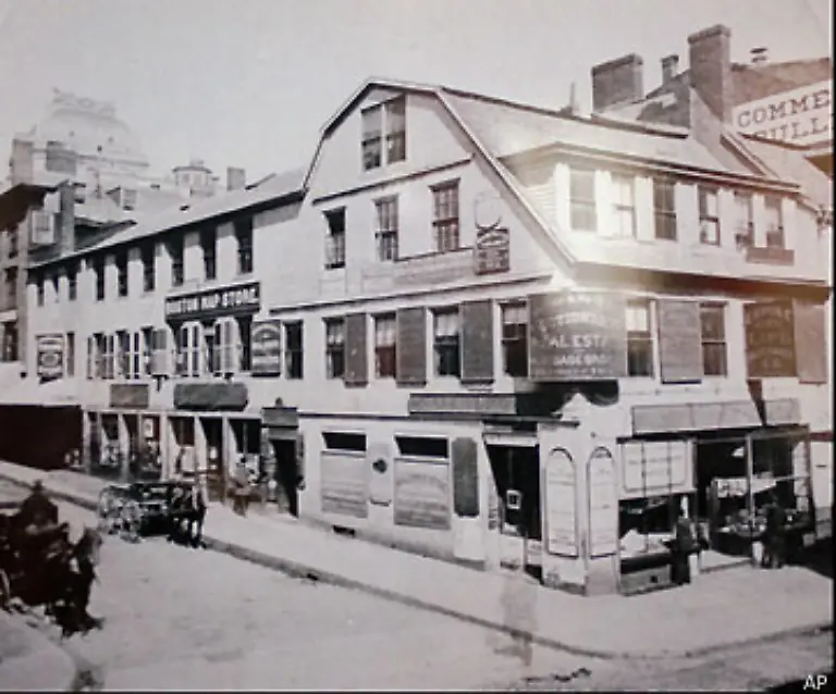 Er-heiratet-eine-Politikertochter-Mary-Augusta-Hickey-Aus-dieser-Ehe-stammt-Joseph-Patrick-Kennedy-der-Gruender-des-eigentlichen-Kennedy-Clans