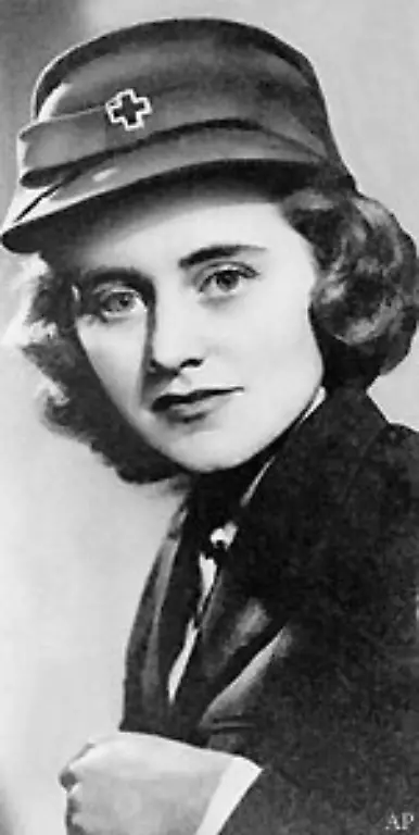 Nur-vier-Jahre-spaeter-trauert-die-Familie-um-Josephs-Schwester-Kathleen-Sie-kommt-mit-28-Jahren-bei-einem-Flugzeugunglueck-ums-Leben