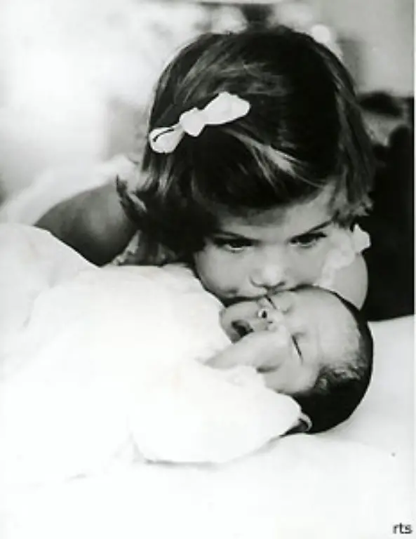 Am-25-November-1960-wird-in-guter-Familientradition-John-Fitzgerald-Kennedy-jr-geboren