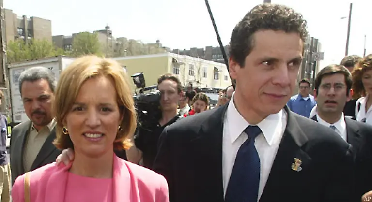 Cuomo-der-eigentlich-Gouverneur-des-Bundesstaates-New-York-werden-will-hatte-bei-der-Scheidungsankuendigung-geplappert-er-fuehle-sich-durch-seine-Frau-betrogen-Reporter-finden-Cuomos-Nebenbuhler-einen-wohlhabenden-verheirateten-Polo-Spieler