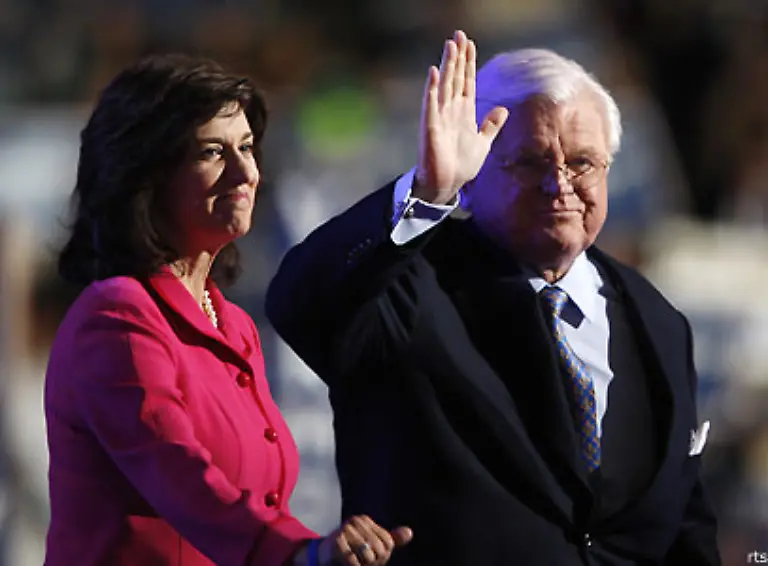 Was-die-Kennedys-Amerika-bedeuten-liess-sich-zuletzt-ahnen-als-bekannt-wurde-dass-der-letzte-ueberlebende-Kennedy-Bruder-Edward-an-einem-boesartigen-Gehirntumor-erkrankt-ist