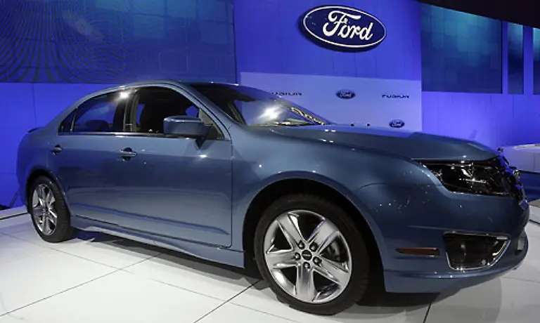 Gefragter-sind-jedoch-die-europaeischen-Modelle-Der-Ford-Fusion-in-der-US-Version-hat-allerdings-nichts-mit-dem-europaeischen-Modell-zu-tun-Dennoch-ein-Wandel-in-der-Modellpalette-Kleiner-und-sparsamer-einfach-zeitgemaesser