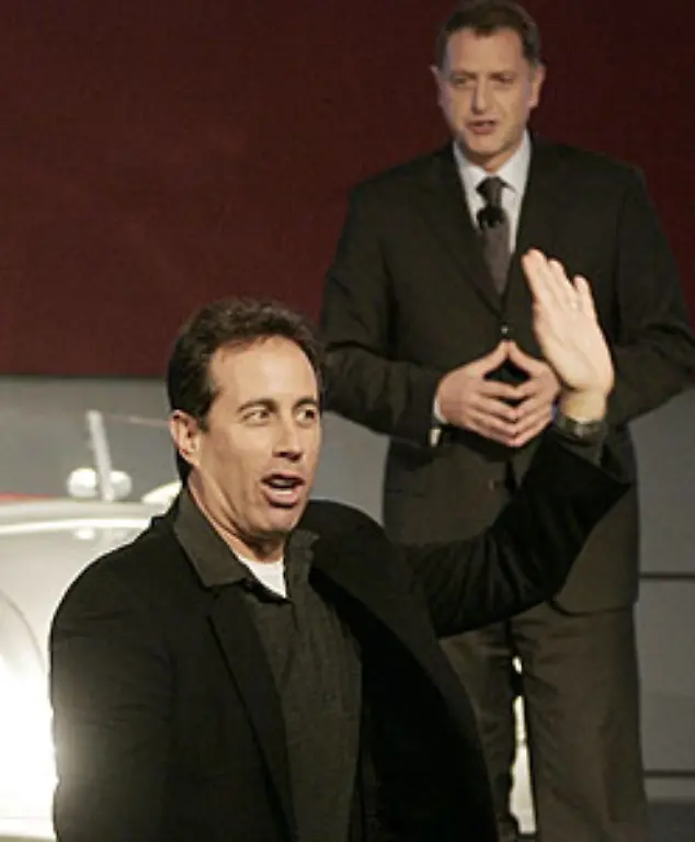 Den-bekennenden-Porsche-Fahrer-Jerry-Seinfeld-wird-es-freuen-Er-war-bei-der-Premiere-der-beiden-Modelle-anwesend
