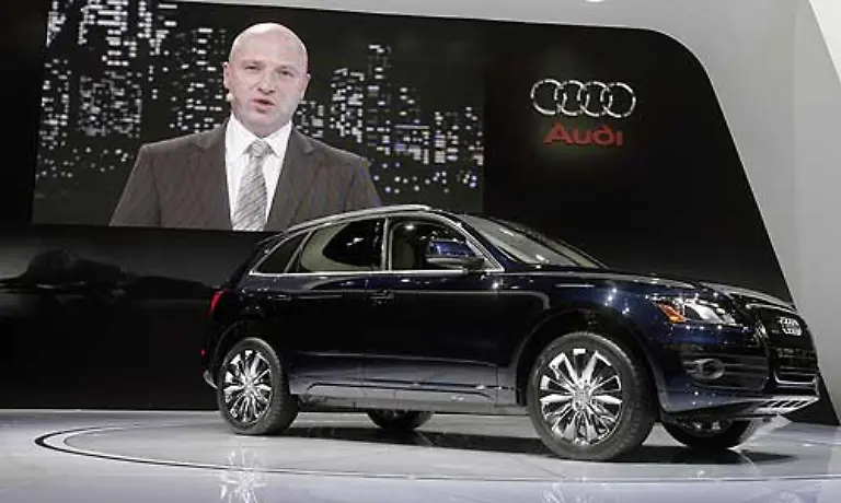 Audi-stellt-mit-dem-Q5-einen-kleines-SUV-vor-Audi-Kommunikationsleiter-Stephan-Oeri-kann-bei-dem-kleinen-Bruder-des-Q7-auf-einen-sehr-verbrauchsarmen-Drei-Liter-Diesel-verweisen