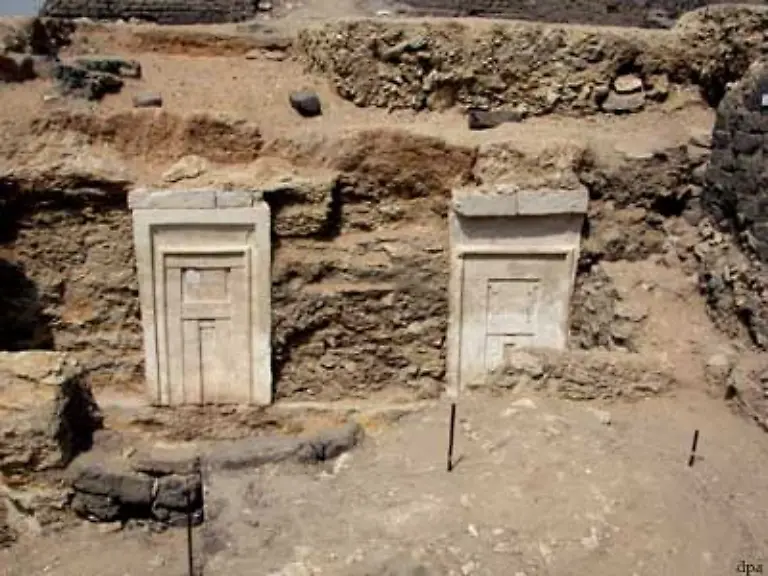 Mit-den-ersten-Hochkulturen-entwickelte-sich-auch-das-Bestattungswesen