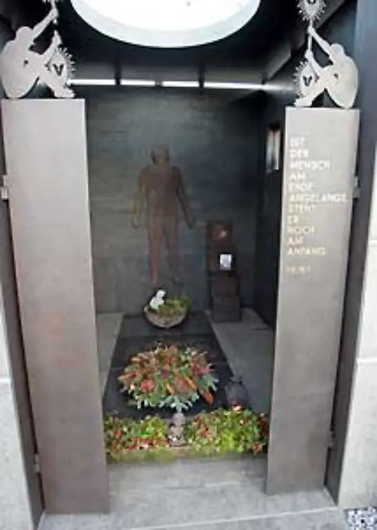 Die-bekanntesten-derartigen-Vergehen-die-praktisch-in-allen-Kulturen-Gueltigkeit-besitzen-sind-die-Stoerung-der-Totenruhe-auch-Leichenschaendung-genannt-sowie-Grabschaendung-und-Grabraub