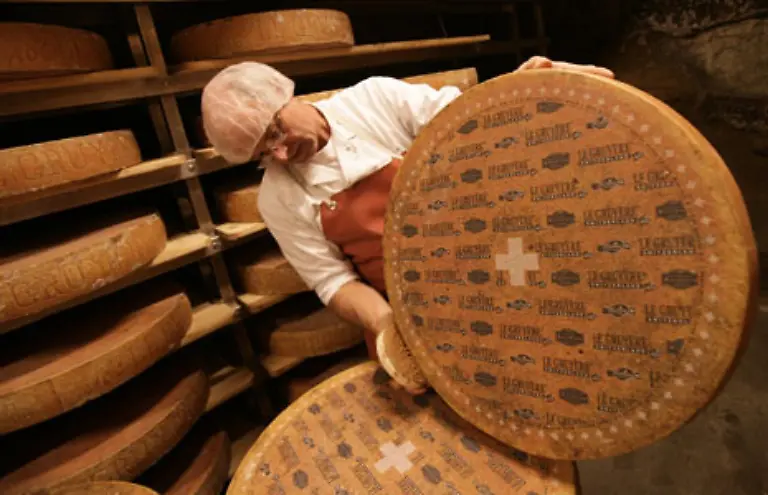 Manche-halten-ja-Kaese-fuer-das-eigentliche-Gold-der-Schweiz-doch-auch-die-metallenen-Reserven-koennen-sich-mit-1064-1-Tonnen-sehen-lassen