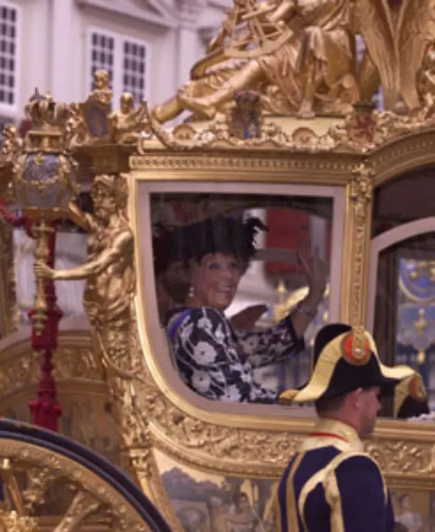 Die-Niederlaender-haben-621-4-Tonnen-Gold-im-Staatsbesitz-Kutsche-von-Koenigin-Beatrix-nicht-mit-eingeschlossen