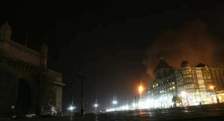 Zu-diesem-Zeitpunkt-haben-sich-die-Terroristen-an-drei-Orten-verschanzt-Im-Hotel-Taj