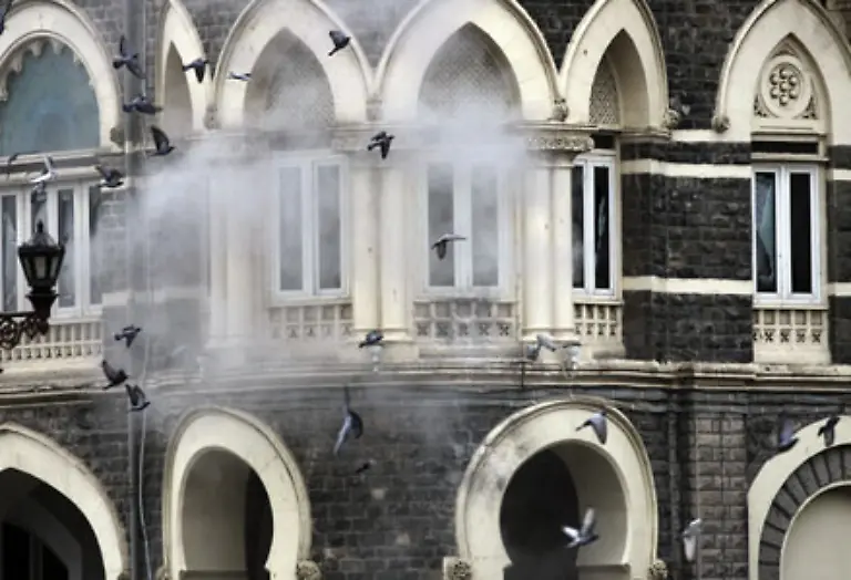 Der-Chef-einer-Spezialeinheit-berichtet-allein-in-einem-Raum-des-Hotels-habe-er-12-bis-15-Leichen-gesehen