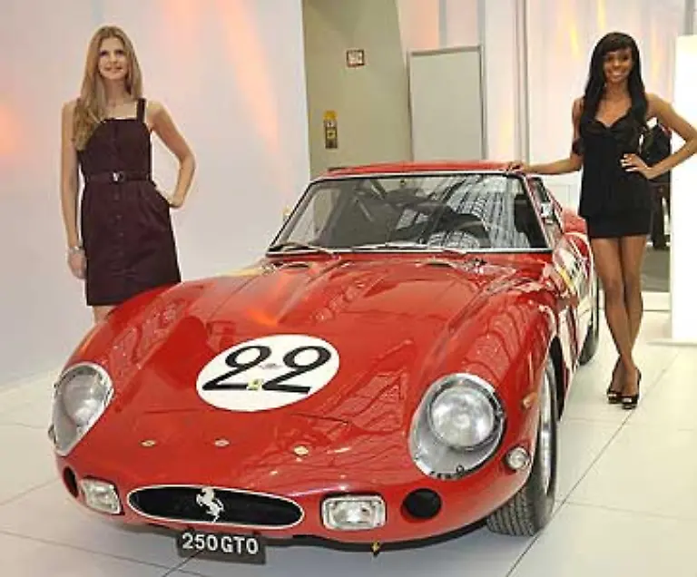 Ebenfalls-eine-Raritaet-ist-dieser-Ferrari-250-GTO-Nur-39-Exemplare-wurden-in-Maranello-hergestellt-Unter-Liebhabern-gilt-das-Auto-als-der-schoenste-Ferrari-ueberhaupt
