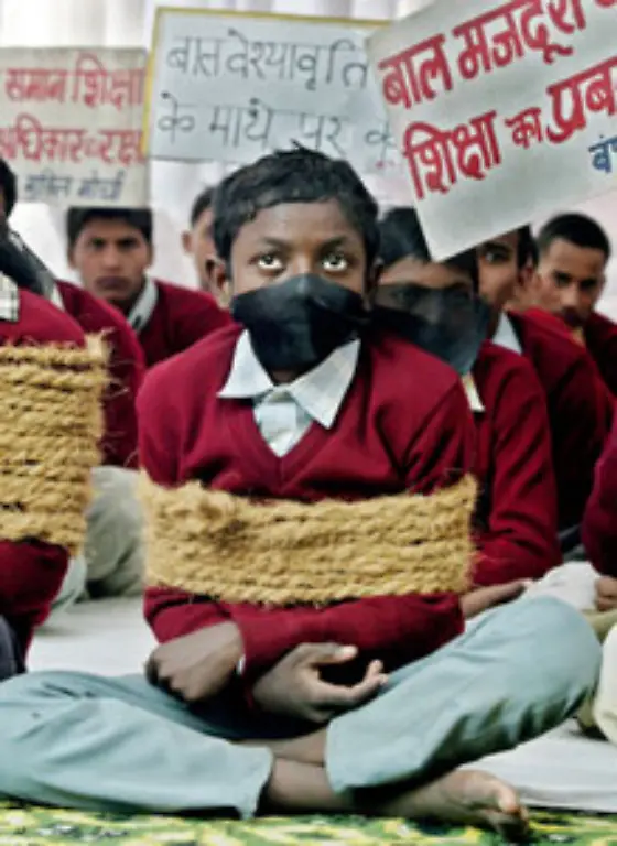 Auch-wenn-die-Sklaverei-in-den-meisten-Laendern-seit-Jahrhunderten-abgeschafft-ist-blueht-der-Menschenhandel-nach-wie-vor