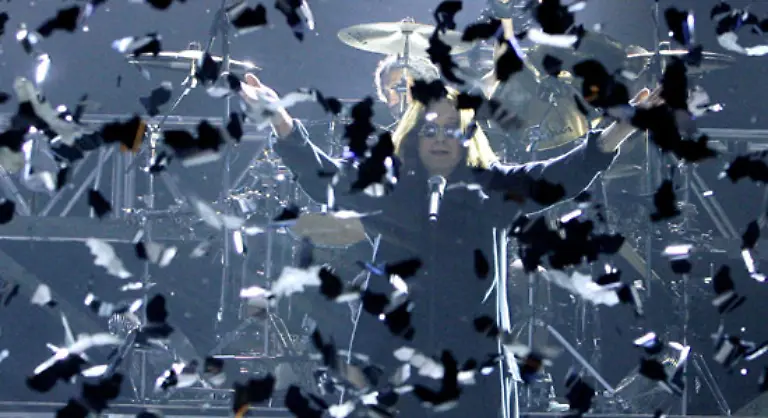 Fuer-die-einen-ist-er-der-Mensch-gewordene-Skandal