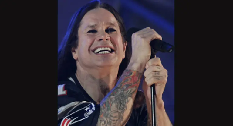 Die-einen-verbinden-droehnenden-Hardrock-mit-ihm