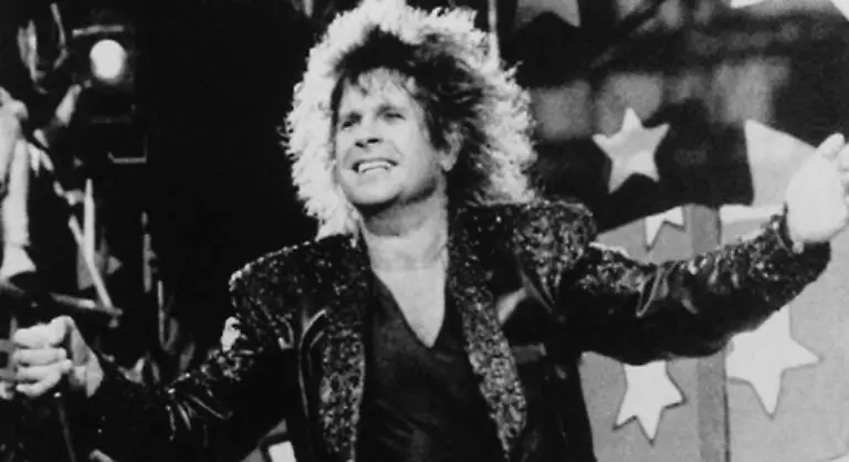 Zu-seinem-duesteren-Image-trugen-seine-daemonischen-Botschaften