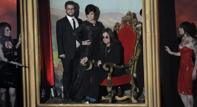 Als-exzentrischer-Familienvater-in-der-Reality-Show-The-Osbournes-brachte-er-schliesslich-auch-dem-Fernsehpublikum-das-Gruseln-bei