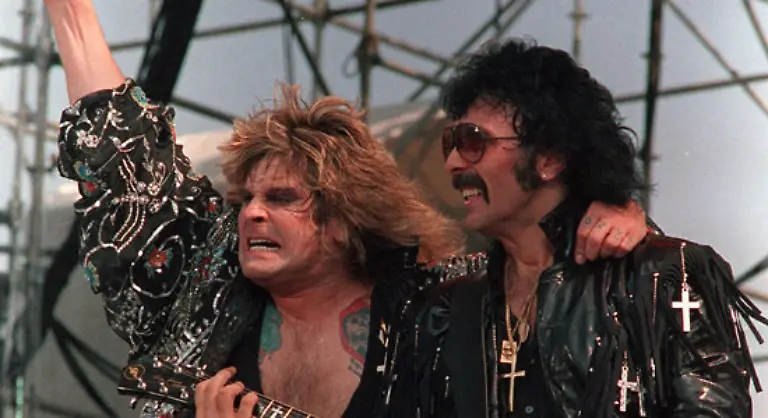 Manchem-gerann-auch-bei-Osbournes-Konzerten-das-Blut-in-den-Adern