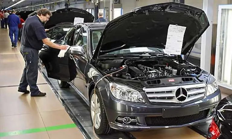 dann-folgte-Mercedes-Volkswagen-zog-nach-und