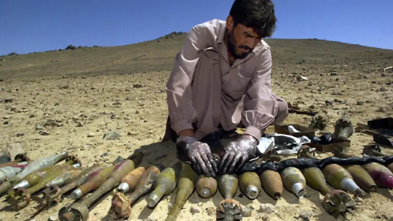 Nach-Angaben-der-UN-Organisation-Mine-Action-Programme-MAPA-ist-Afghanistan-eines-der-am-schwersten-von-nicht-detonierter-Streumunition-betroffenen-Laender-der-Welt