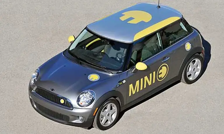 Das-kann-man-nicht-von-vielen-Elektroautos-derzeit-behaupten-Den-meisten-Autos-mangelt-es-vor-allem-an-Reichweite-Da-kann-der-Mini-ueberzeugen-vor-allem-durch-das-Bremskraft-Rueckgewinnungssystem