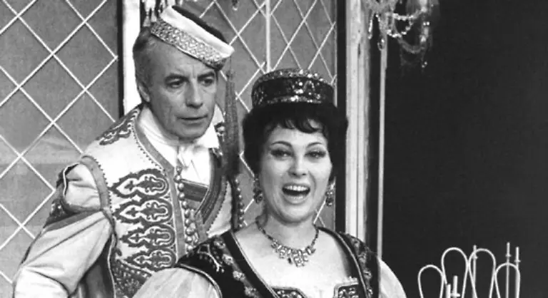 Eigentlich-ist-er-also-lebenslustig-wie-in-der-Rolle-seines-Lebens-als-Graf-Danilo-in-der-Lustigen-Witwe-meine-Lebensgefaehrtin