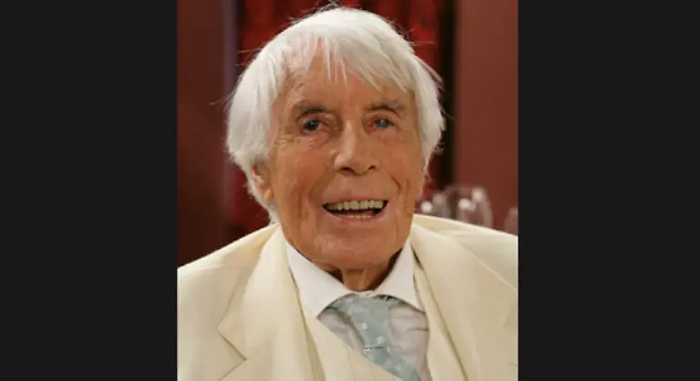 Dass-manche-Leute-sagen-Ach-Gott-der-lebt-ja-noch-weiss-Heesters-auch-er-kann-darueber-schmunzeln