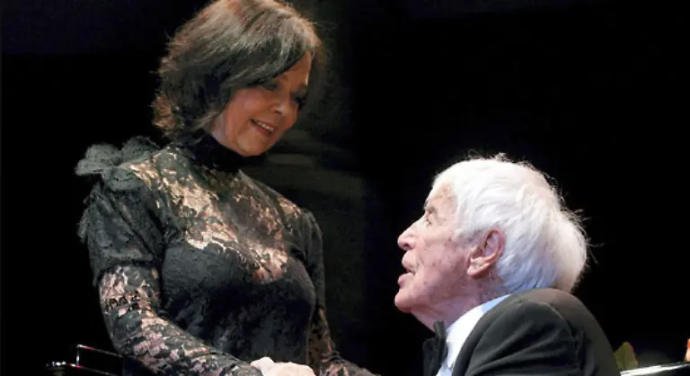 Ich-habe-mein-Leben-gelebt-und-habe-mich-stets-bemueht-den-Weg-gerade-zu-gehen-heisst-es-in-einem-Heesters-Lied-der-spaeten-Jahre