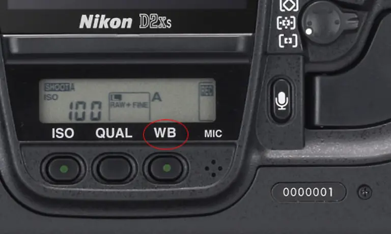 Weil-Weissabgleich-auf-Englisch-White-Balance-heisst-findet-man-die-Funktion-bei-vielen-Kameras-ueber-die-Taste-WB