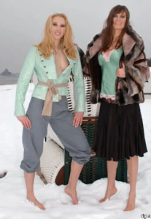 Wenn-Personen-im-Schnee-fotografiert-werden-sollte-der-Aufhellblitz-eingesetzt-werden