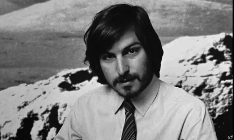 Apple-Chef-Steve-Jobs-hatte-als-einer-der-ersten-das-Potenzial-des-damals-noch-suendhaft-teuren-Eingabegeraets-erkannt