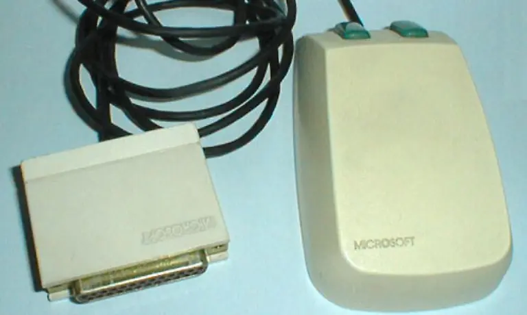 Microsoft-praesentierte-seine-erste-Maus-1983