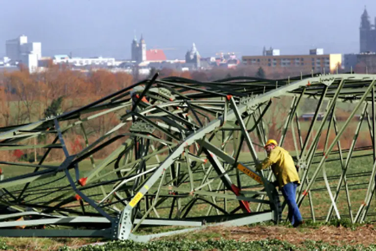 Es-entstand-ein-Sachschaden-in-Hoehe-von-geschaetzten-7-5-Milliarden-Euro