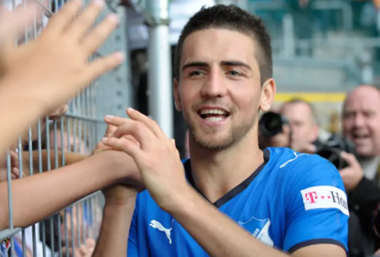 Mueller-selbst-traut-Ibisevic-der-im-Juni-2007-fuer-eine-Abloesesumme-von-1-2-Millionen-Euro-von-Alemannia-Aachen-zum-damaligen-Zweitligisten-wechselte-die-neue-Bestmarke-zu-Auch-Trainer-Ralf-Rangnick-hat-so-eine-Treffsicherheit-in-seiner-Karriere-noch-nicht-erlebt
