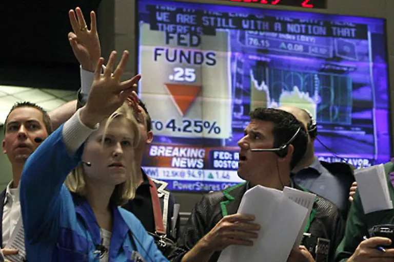 Dienstag-11-Dezember-2007-Der-US-Leitzins-sinkt-um-25-Basispunkte-auf-4-25-Prozent