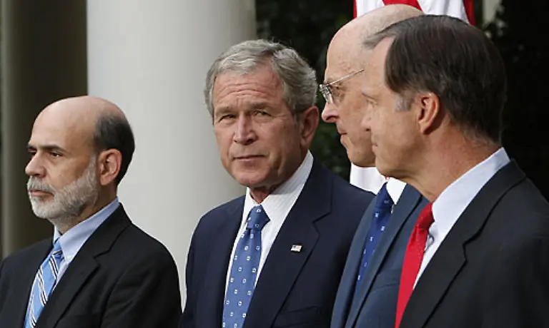 Die-Welt-blickt-v-l-n-r-auf-Bernanke-Bush-Paulson-und-Christopher-Cox-den-Chef-der-US-Boersenaufsicht-SEC