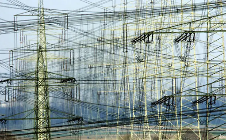 Der-Energiekonzern-Eon-beugt-sich-dem-Druck-der-EU-Kommission-und-stellt-sein-Strom-Uebertragungsnetz-zum-Verkauf