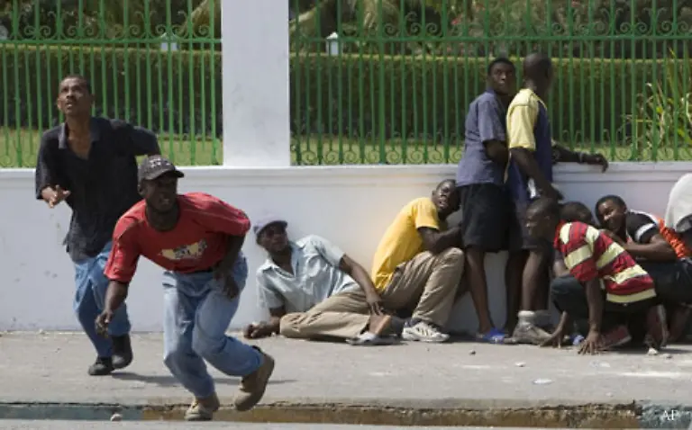 Am-3-April-brechen-in-Haiti-nach-der-Verteuerung-der-Grundnahrungsmittel-Unruhen-aus-Mindestens-fuenf-Menschen-kommen-ums-Leben