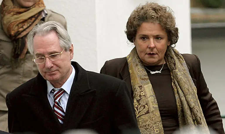 14-Februar-Razzia-bei-Post-Chef-Klaus-Zumwinkel-Staatsanwaeltin-Margrit-Lichtinghagen-wirft-ihm-vor-ueber-Stiftungen-in-Liechtenstein-Steuern-in-Hoehe-von-rund-einer-Million-Euro-hinterzogen-zu-haben