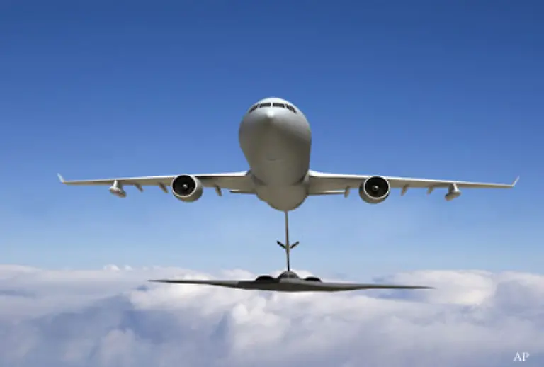 Der-an-Airbus-vergebene-Jahrhundertauftrag-ueber-179-Tankflugzeuge-fuer-die-US-Luftwaffe-wird-im-Juli-neu-ausgeschrieben-Im-ersten-Vergabeverfahren-hatte-der-US-Konzern-Boeing-das-Nachsehen