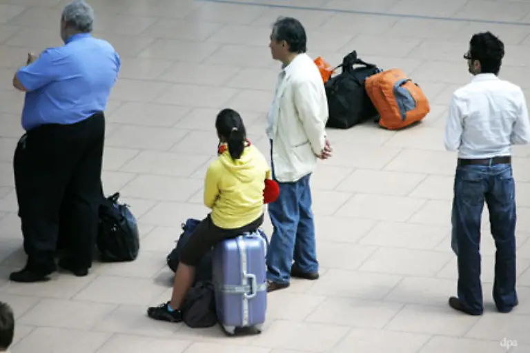 Am-1-August-wird-der-Tarifstreit-zwischen-der-Lufthansa-und-der-Gewerkschaft-Verdi-nach-fuenf-Streiktagen-beigelegt-Die-Gehaelter-von-50-000-Mitarbeitern-werden-stufenweise-um-7-4-Prozent-angehoben