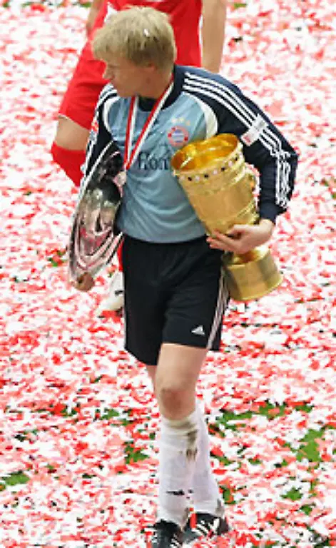19-April-Der-FC-Bayern-Muenchen-gewinnt-zum-14-Mal-den-DFB-Pokal-Der-deutsche-Fussball-Rekordchampion-setzt-sich-im-Berliner-Olympiastadion-gegen-Borussia-Dortmund-mit-2-1-nach-Verlaengerung-durch