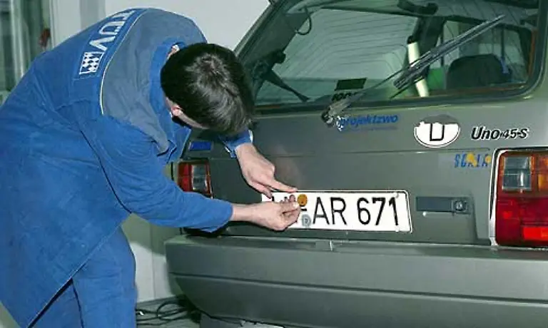 Am-Ende-der-Ranglisten-finden-sich-vorwiegend-franzoesische-und-italienische-Autos-Wir-zeigen-Ihnen-die-besten-und-die-schlechtesten-fuenf-Autos-der-unterschiedlichen-Altersklassen