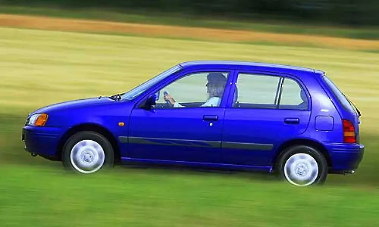 Gewinner-der-Altersklasse-10-11-Jahre-Platz-3-Toyota-Starlet-10-0-Prozent-mit-Maengeln