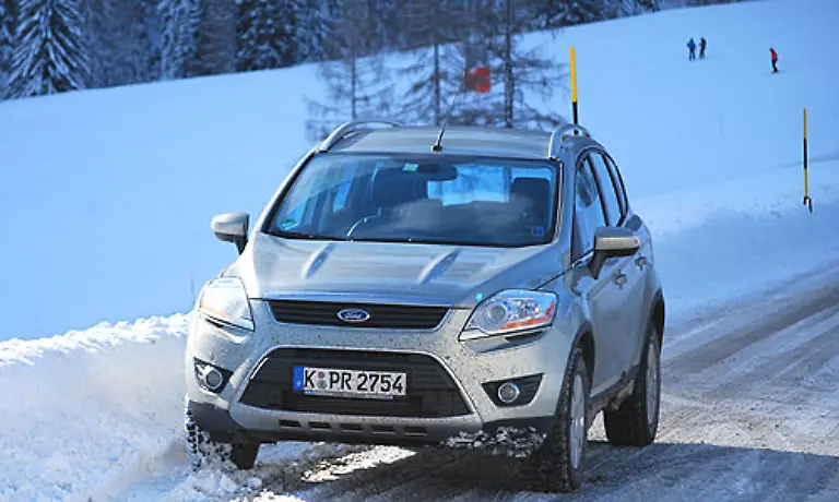 Basis-fuer-das-Auto-bildet-der-Focus-beziehungsweise-der-Ford-C-Max-Der-Zwei-Liter-Durateq-Motor-stammt-aus-der-Kooperation-mit-Peugeot-und-findet-so-auch-seinen-Einsatz-im-Volvo-S40-und-V50