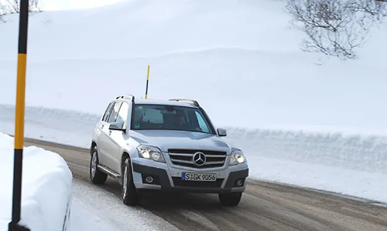 Der-GLK-waere-kein-Mercedes-wenn-es-nicht-luxurioes-zuginge-Fahrwerk-Geraeuschpegel-Bedienung-und-Verarbeitung-sind-auf-hoechstem-Niveau-Da-gibt-es-nichts-zu-meckern