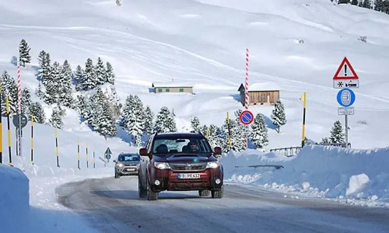 Tradition-die-verpflichtet-Die-jahrelange-Erfahrung-macht-sich-insbesondere-beim-bewaehrten-Allradantrieb-bemerkbar-Der-Rallyesport-hat-Subaru-bekannt-und-die-Allradsysteme-nahezu-perfekt-gemacht