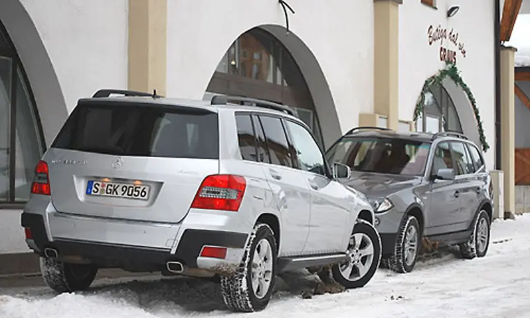 Enttaeuschend-sind-allerdings-die-Gelaendeeigenschaften-Zwar-laesst-sich-der-Mercedes-sicher-durch-Schnee-und-Eis-manoevrieren-aber-alles-scheint-mehr-oder-weniger-ohne-Beteiligung-des-Fahrers-vonstatten-zu-gehen